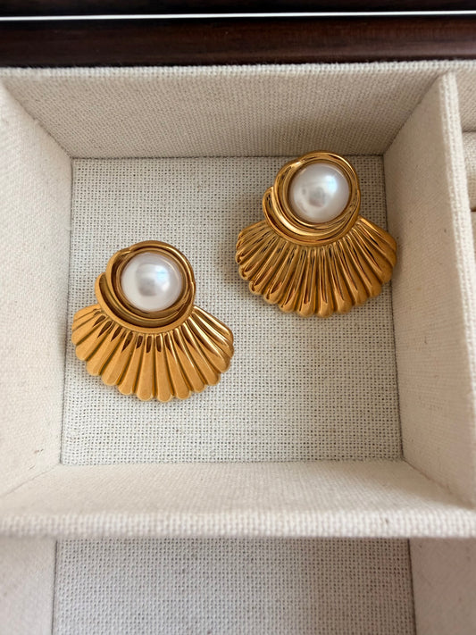 Fan Pearl Earrings