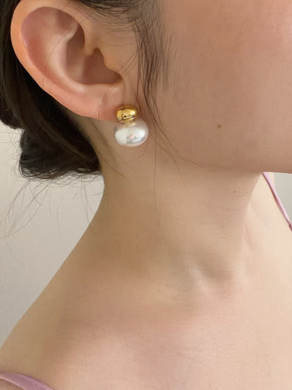 Dot Earrings