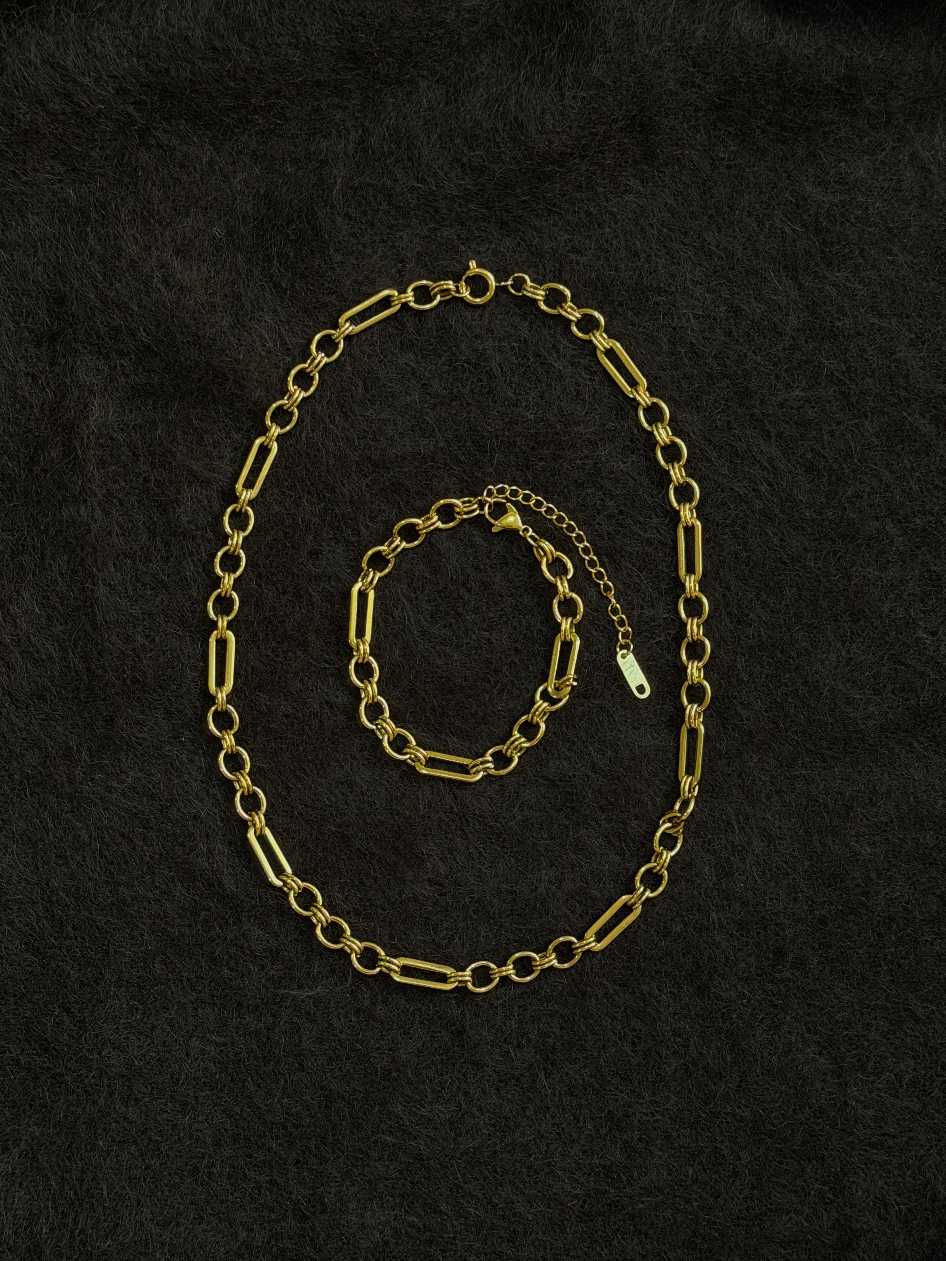 Linked Glow Bracelet