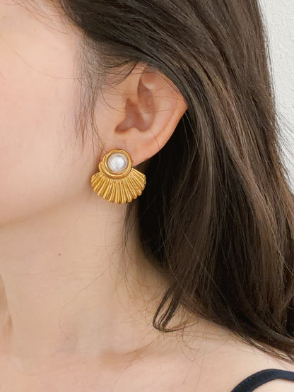 Fan Pearl Earrings
