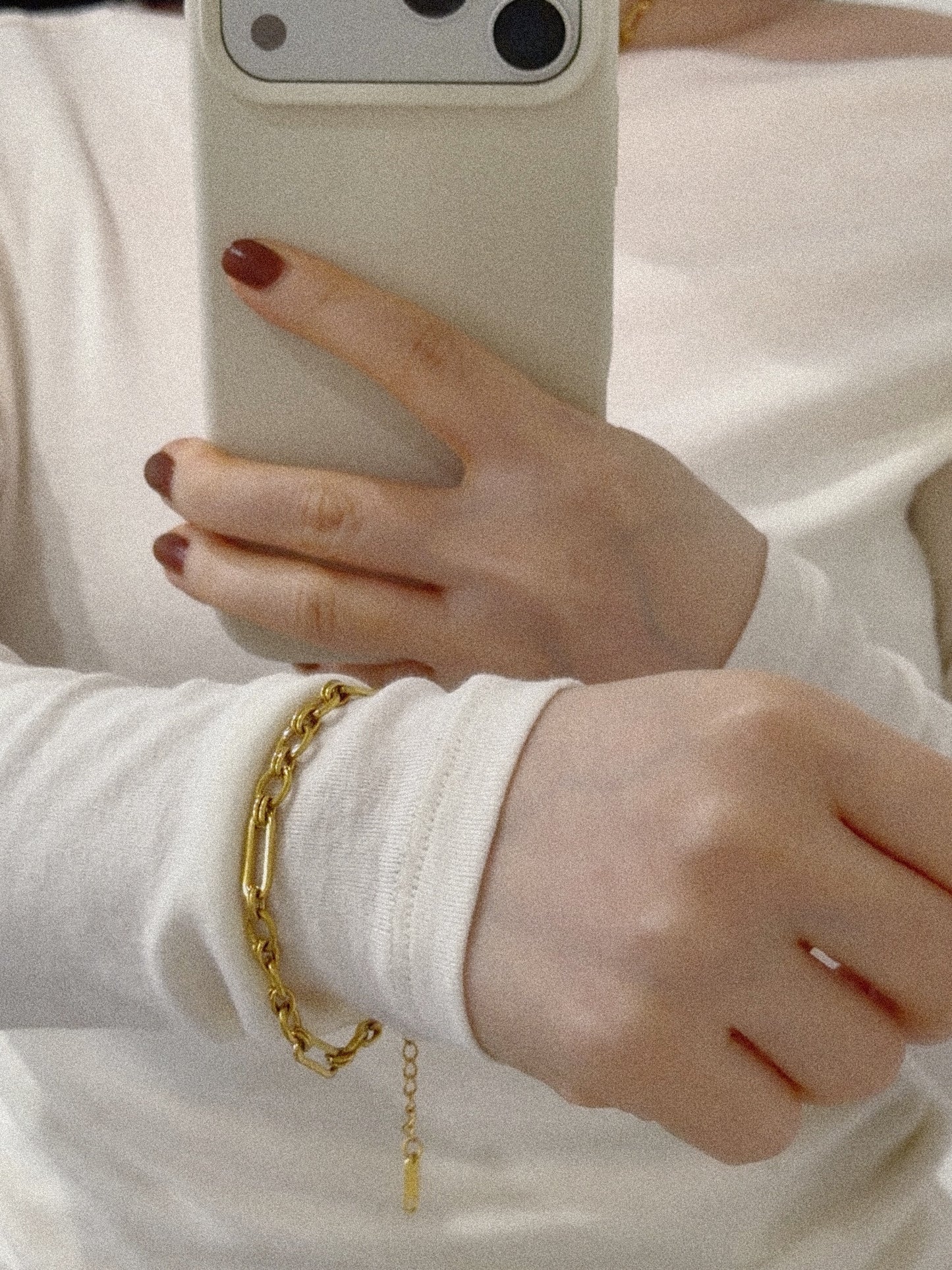 Linked Glow Bracelet