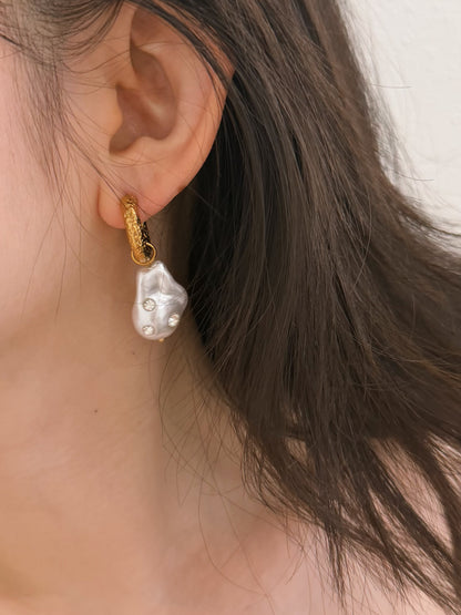 Baroque Drop Earrings